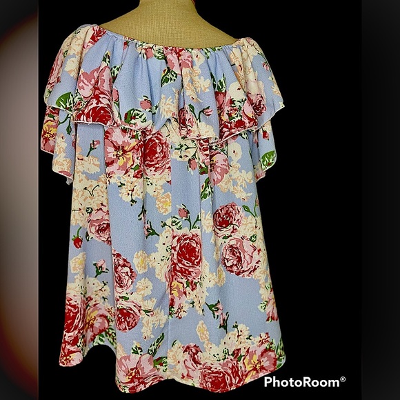 Women’s Sz XL Flowy Short-sleeve Blouse (Cold-Shoulder or not) - Picture 2 of 9
